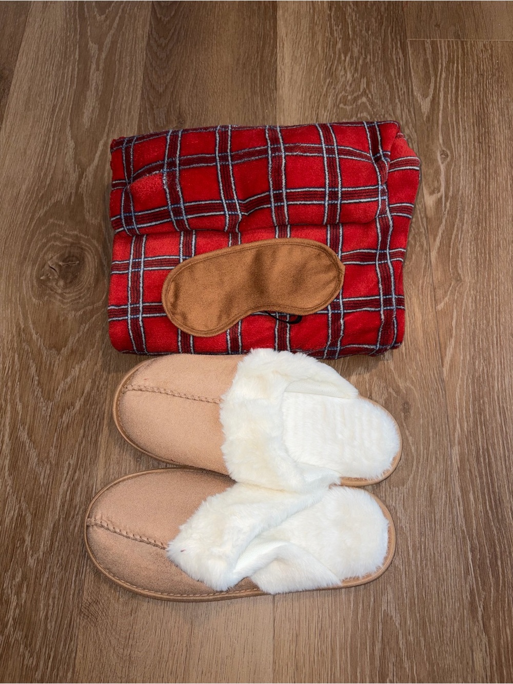 Sir Handsome Ready for Bed Men’s 3-Piece Set Pajamas Slippers Sleep Mask New